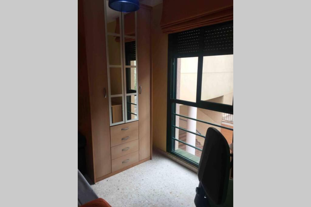 Confortable-Tranquilo Apartamento Junto Al Centro Malaga Bagian luar foto